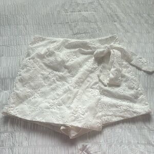 Never worn, SHEIN, size xs, white tie skort
